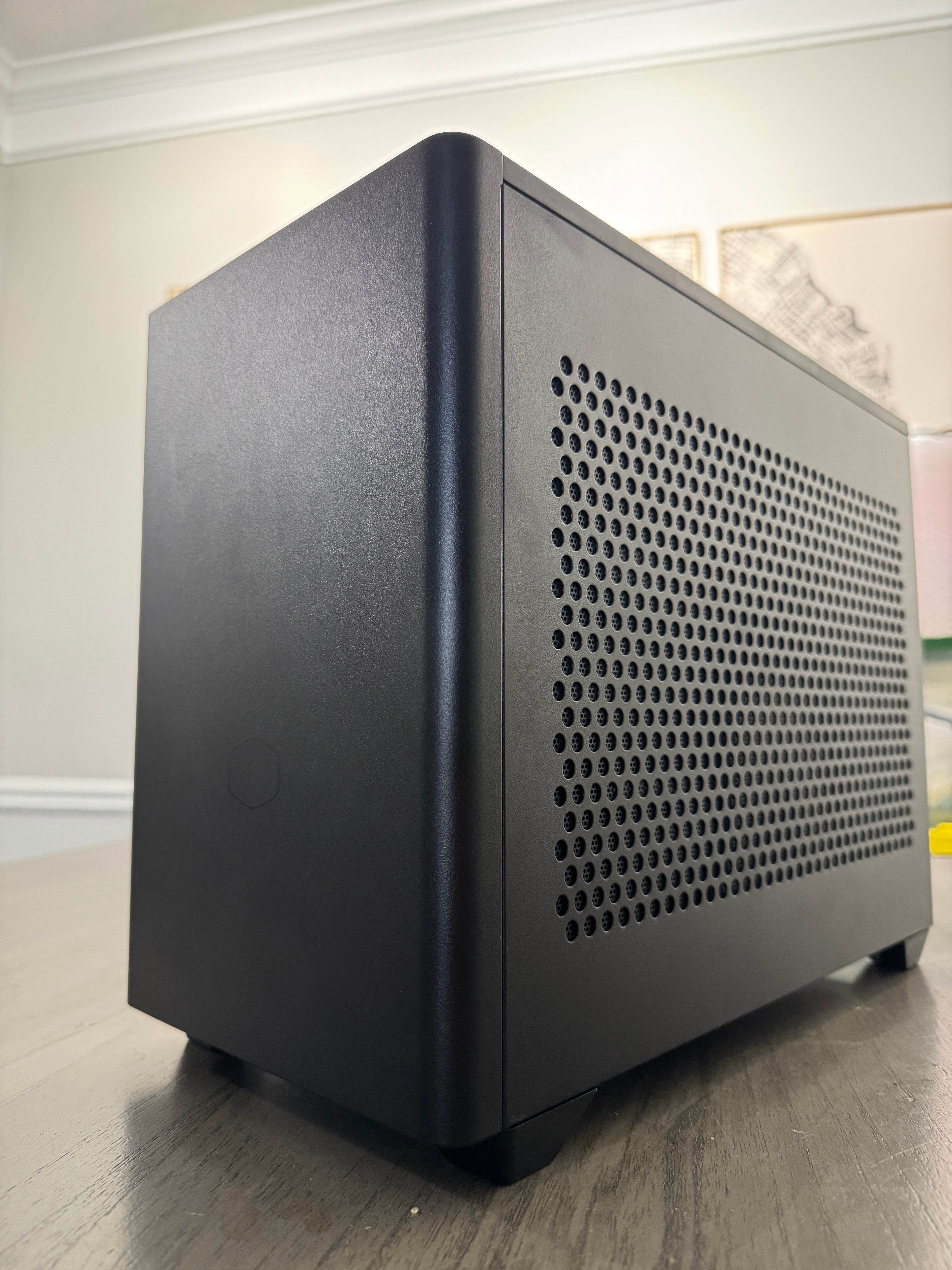 Prebuilt: High-End SFF Mini Gaming PC | Radeon 9060 XT | Ryzen 8500G | 16GB DDR5 | NR200 ITX | Win11 Pro